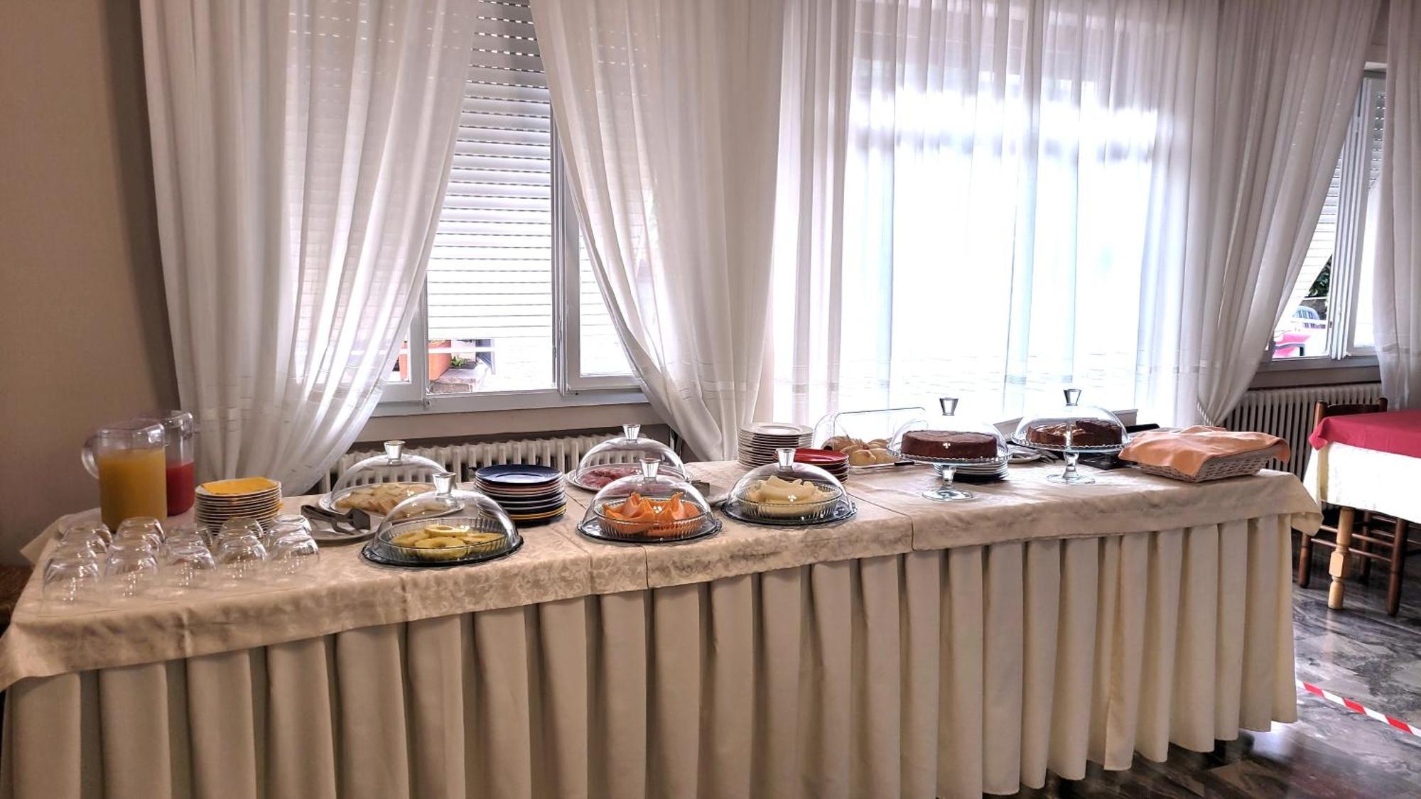 Hotel Bellavista Meuble Monte Isola Ngoại thất bức ảnh