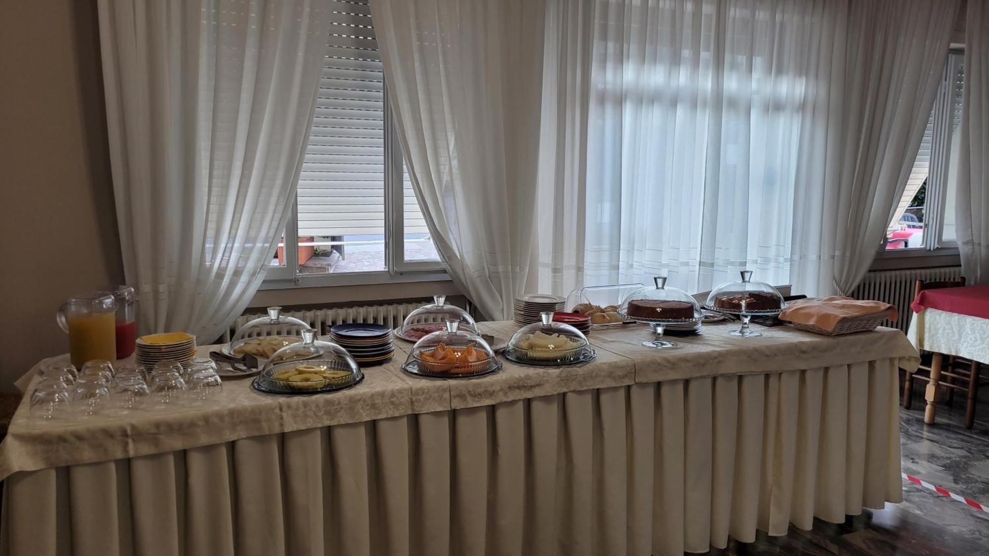 Hotel Bellavista Meuble Monte Isola Ngoại thất bức ảnh