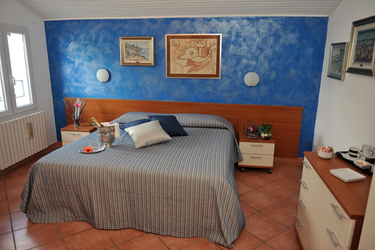 Hotel Bellavista Meuble Monte Isola Ngoại thất bức ảnh