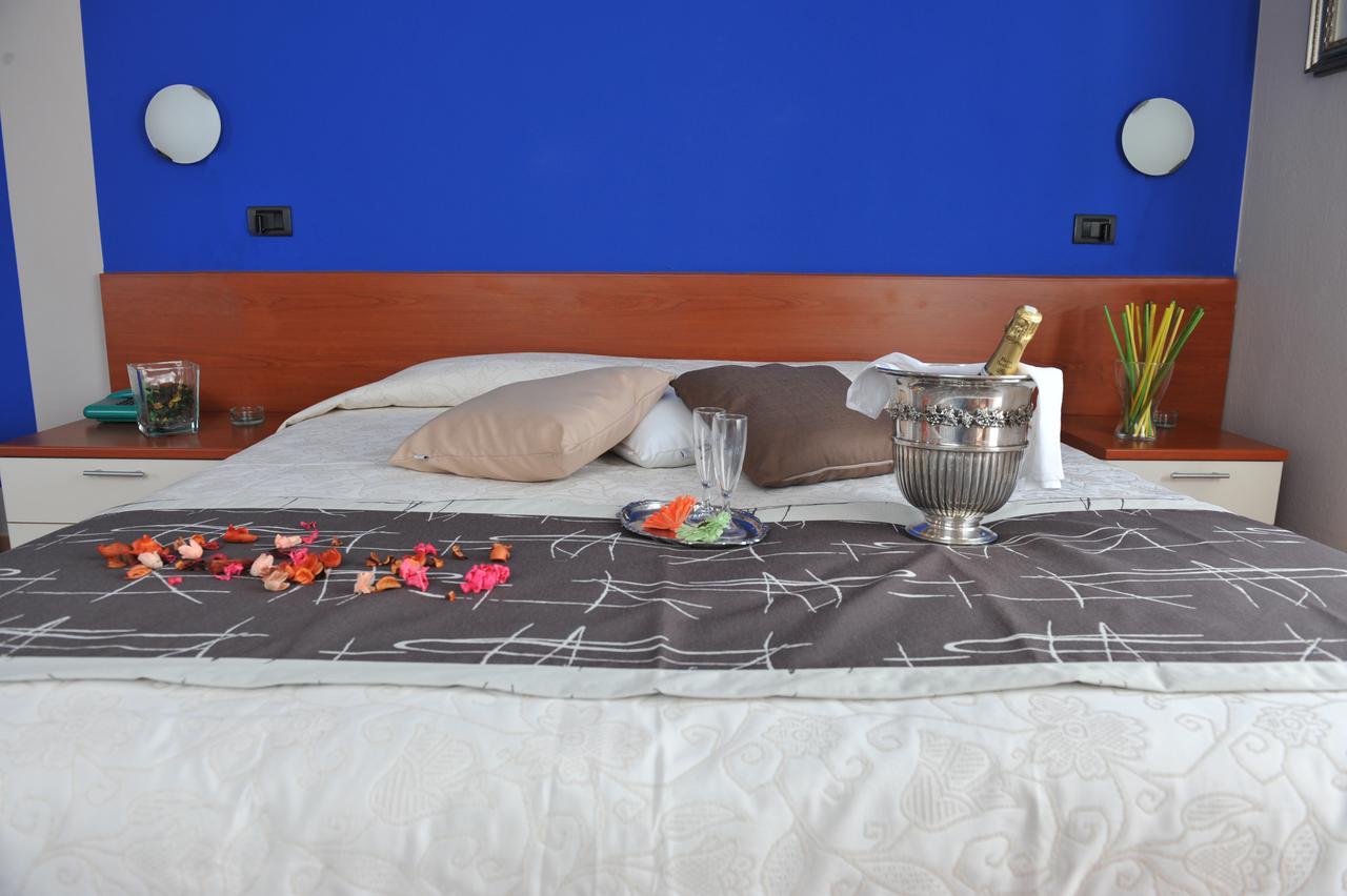 Hotel Bellavista Meuble Monte Isola Ngoại thất bức ảnh
