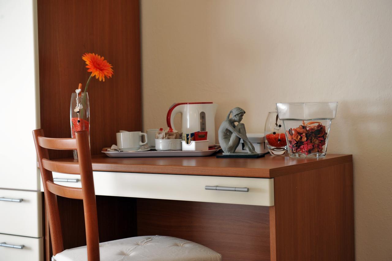 Hotel Bellavista Meuble Monte Isola Ngoại thất bức ảnh